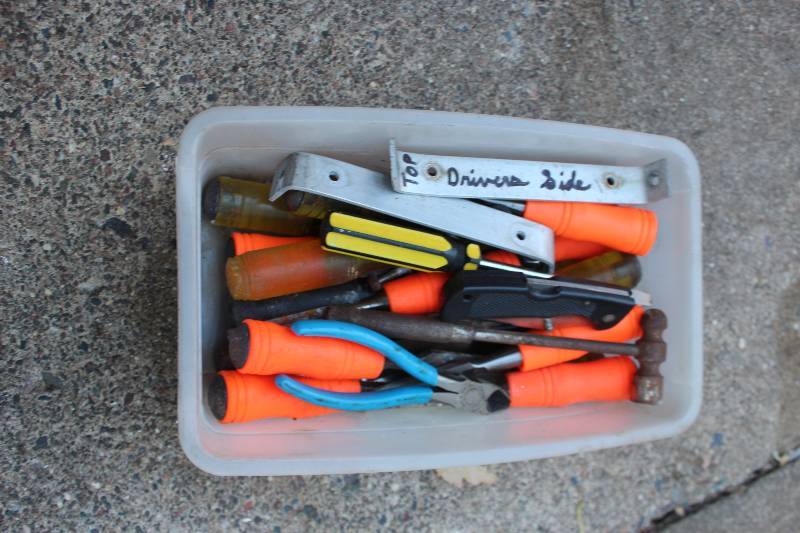 lot 515 image: Box Lot of Misc Tools, Chisels, Hardware