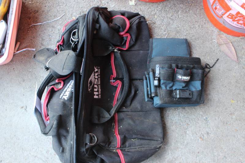 lot 541 image: Lot of (2) Husky Tool Pouches