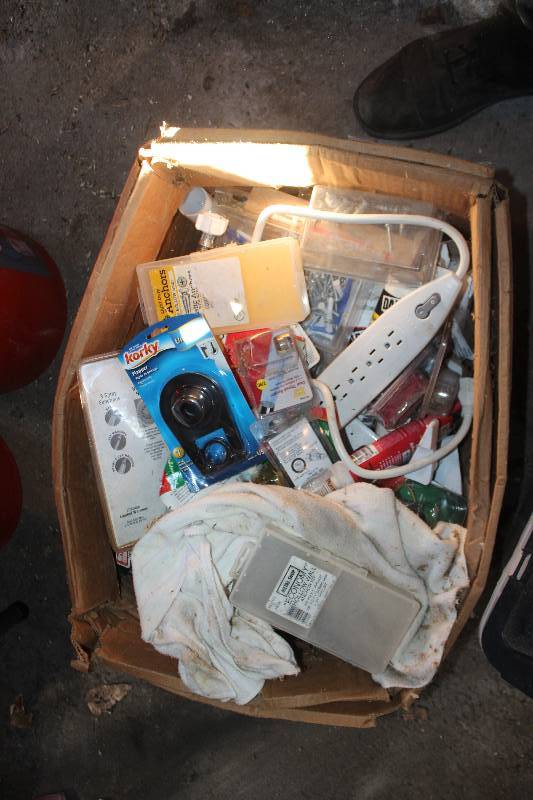 lot 522 image: Box Lot of Misc Electrical Supplies
