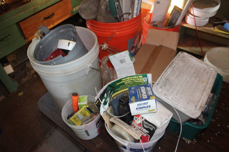 lot 526 image: 12 Table Lot of Misc Hardware, Tools