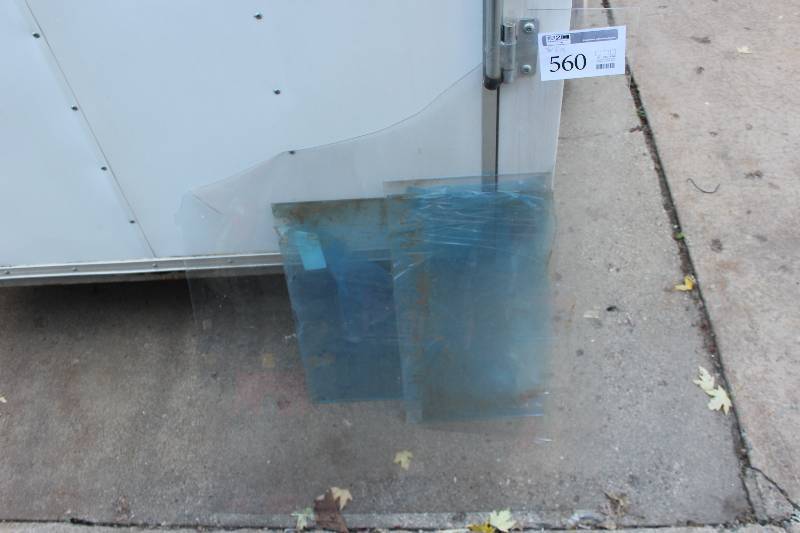 lot 560 image: Plexiglass Sheets