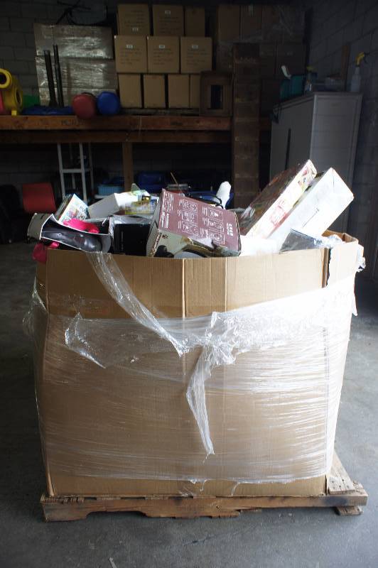 1 MASSIVE PALLET / LOT OF - MISC GOODS GENERAL MERCHANDISE - ITEMS! YOU ...