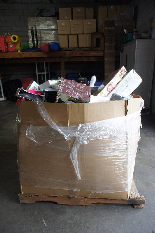 1 MASSIVE PALLET / LOT OF MISC GOODS GENERAL MERCHANDISE ITEMS! YOU