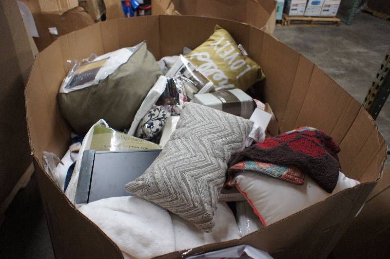 1 MASSIVE PALLET  LOT OF - CLOTHING - BEDDING - SOFT GOODS RELATED ITEMS - YOU GET EVERYTHING ON THE PALLET  TONS OF MONEY TO BE MADE