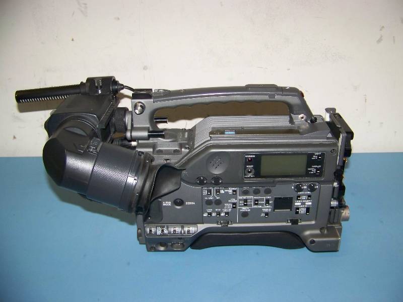 lot 60 image: Sony, Digital Camcorder, DSR-500WS, in Porta-Brace, Professional Video Camera Bag