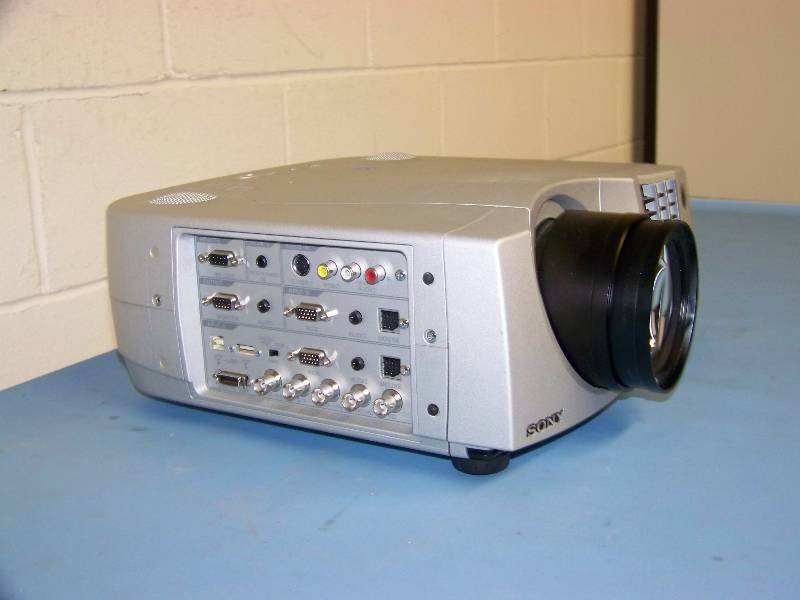 lot 27 image: Sony, VPL-PX31, LCD Projector with VPLL-ZM101, Long Throw Lens