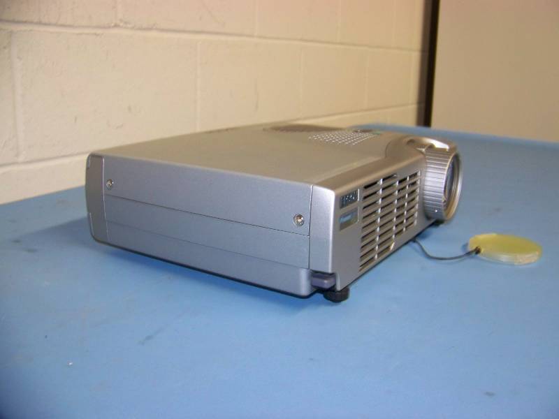 lot 35 image: Epson, EMP-703, LCD Projector