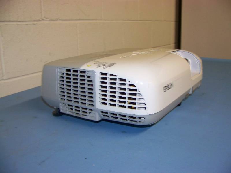 lot 38 image: Epson, EX30 (H283A), LCD Projector