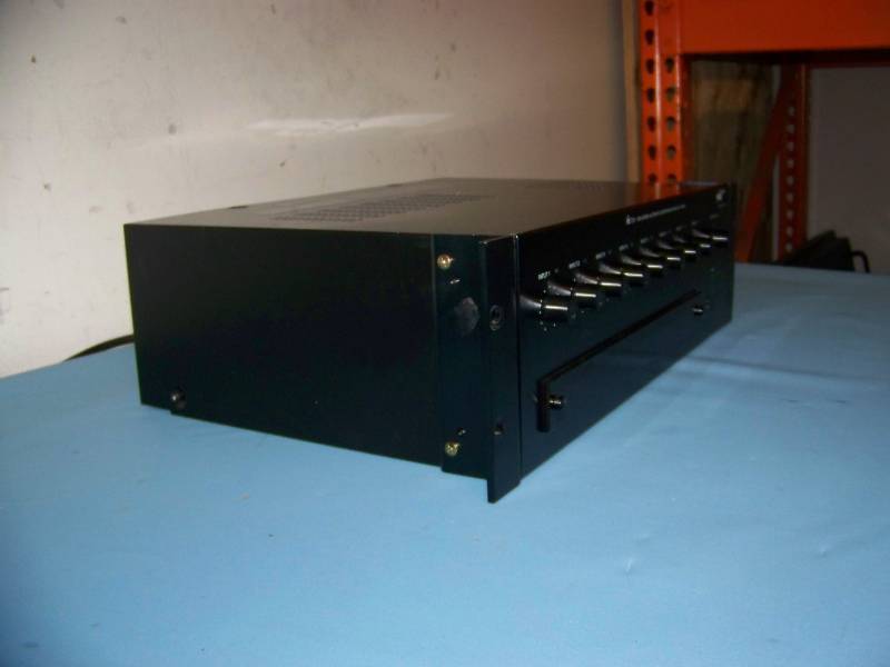 lot 72 image: TOA, 1000 Series, 8-Channel, Automatic Microphone (Mic) Mixer with (4) Rear Modules