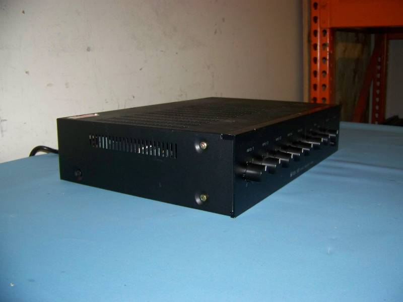 lot 73 image: TOA, 500 Series, Mixer Power Amplifier  Amp