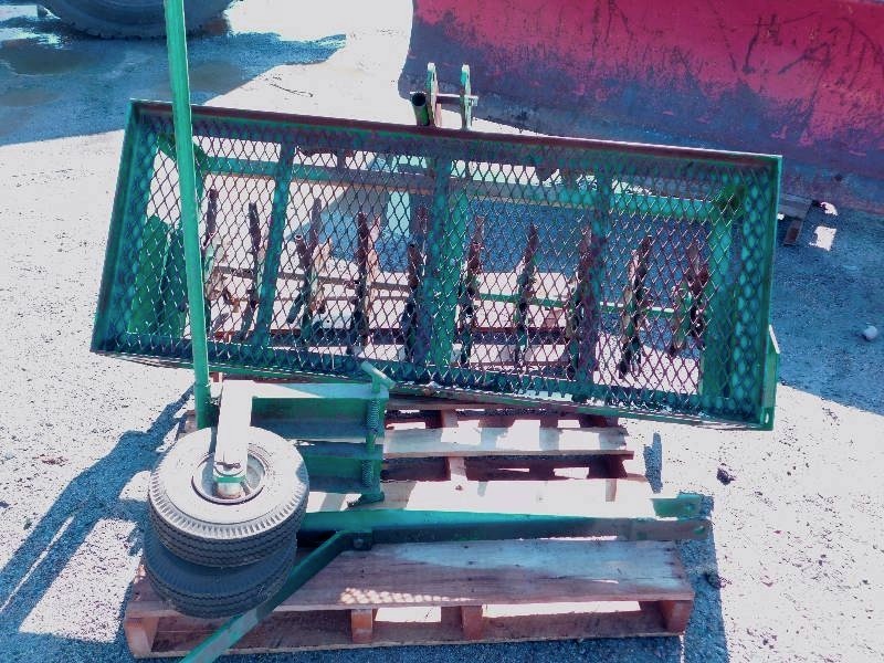 Lesco Commercial Plus Aerator