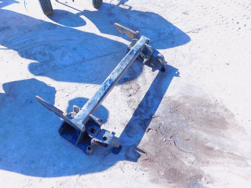 Hiniker snowplow mount for a 2008 Dodge
