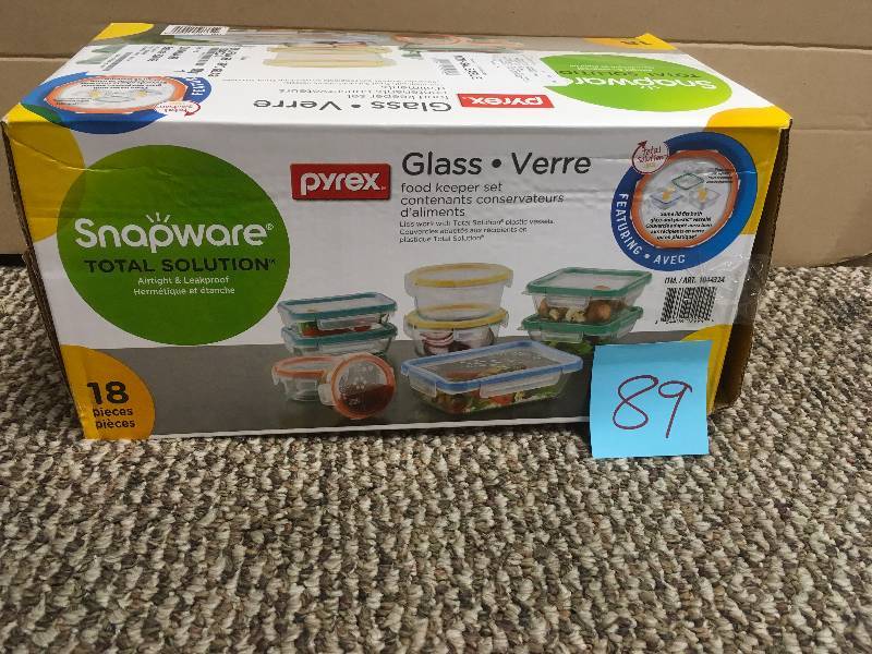 lot 89 image: Snapware Pyrex Glass Food Storage Set - 18 count in box