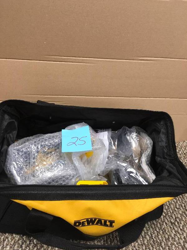lot 25 image: 20-Volt MAX Lithium-Ion Cordless Combo Kit Tool never used in box missing sawzall
