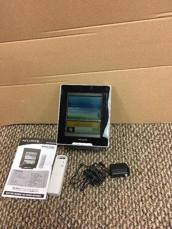 lot 114 image: acurite weather station good working condition in package