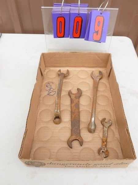 SnS Auctions # 287 Vintage Rail Road & primitive tools.