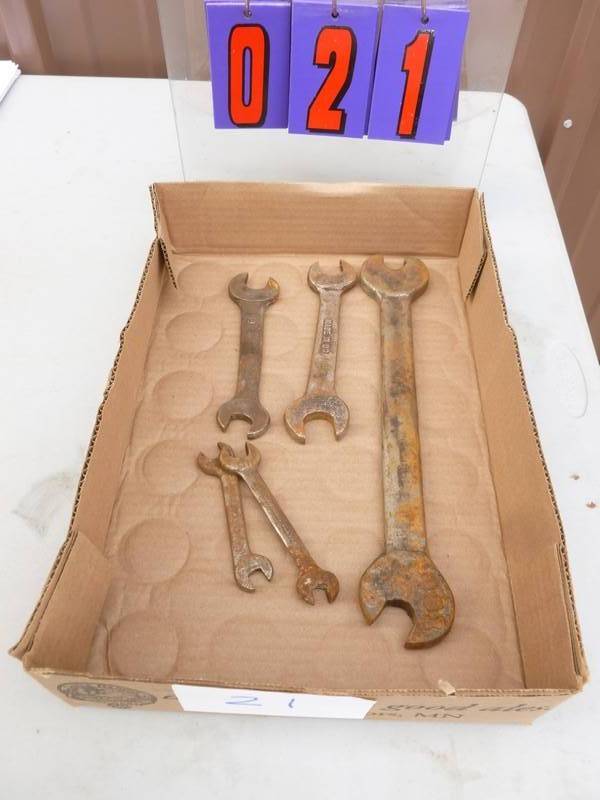 SnS Auctions # 287 Vintage Rail Road & primitive tools.