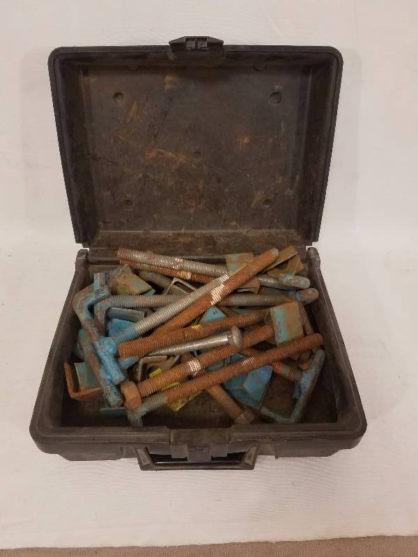 lot 29 image: Case of J bolts