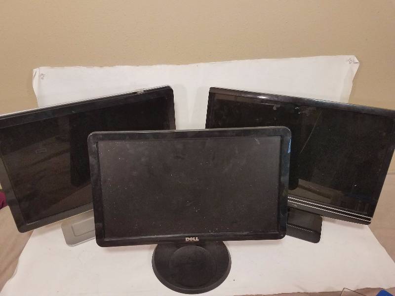 lot 37 image: Computer Monitors