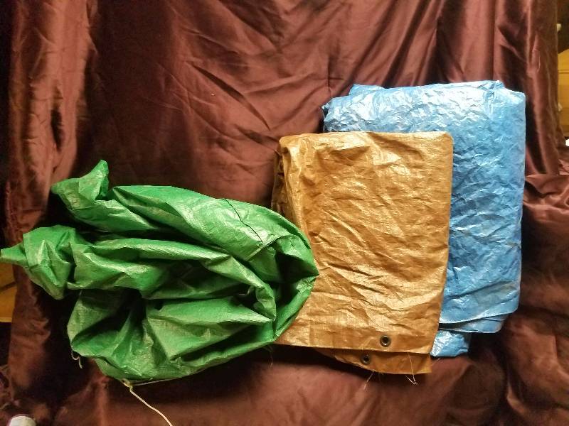 lot 79 image: 3 Tarp Lot