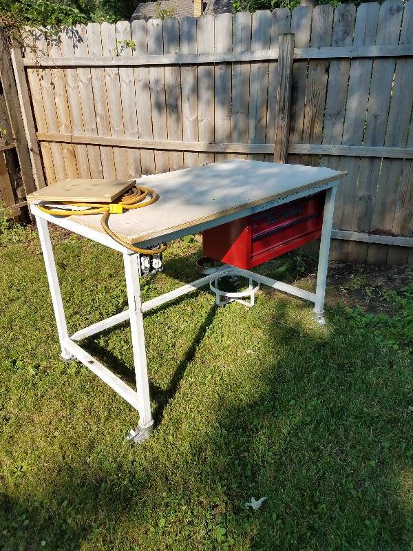 lot 3 image: Heavy Duty Work Bench