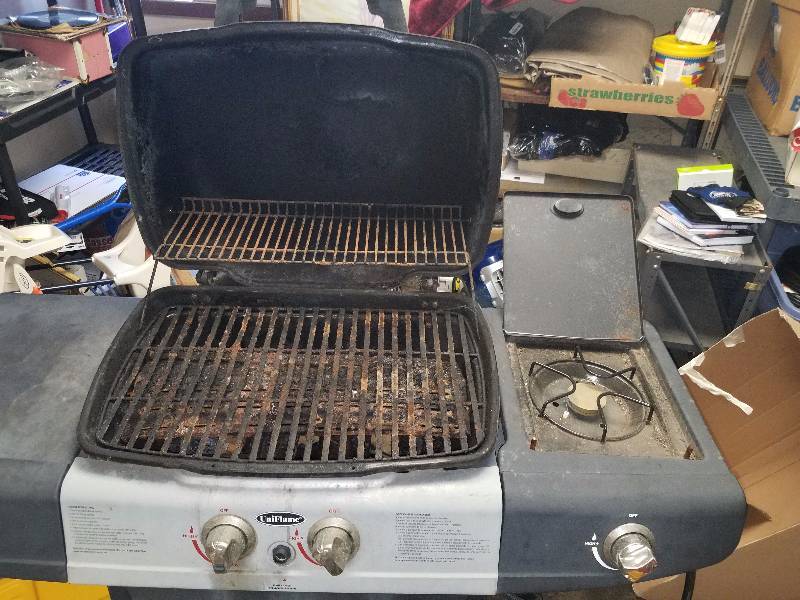 lot 24 image: Gas Grill