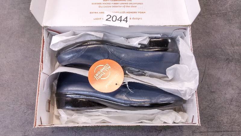 Natural Soul Womens Carryon Casual Shoes - Navy - Size 10