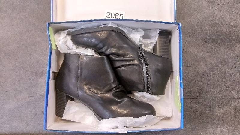 Easy Street Womens Breena Bootie  Boots - Black - Size 10