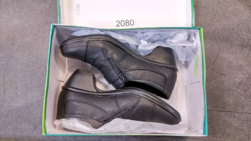 Easy Street Womens Mika Shootie  Shoes - Black - Size 9.5 NARROW