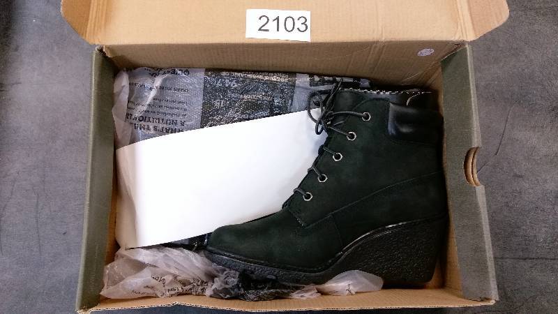 Timberland Womens Amston 6 Black Boots - Black - Size 7 WIDE