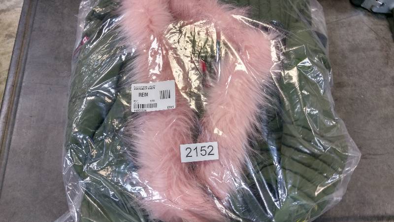 Canada Weather Gear Womens Heavyweight Hooded Parka Coat  Jacket - Olive - Size M WITH PINK FAUX FUR COLLAR