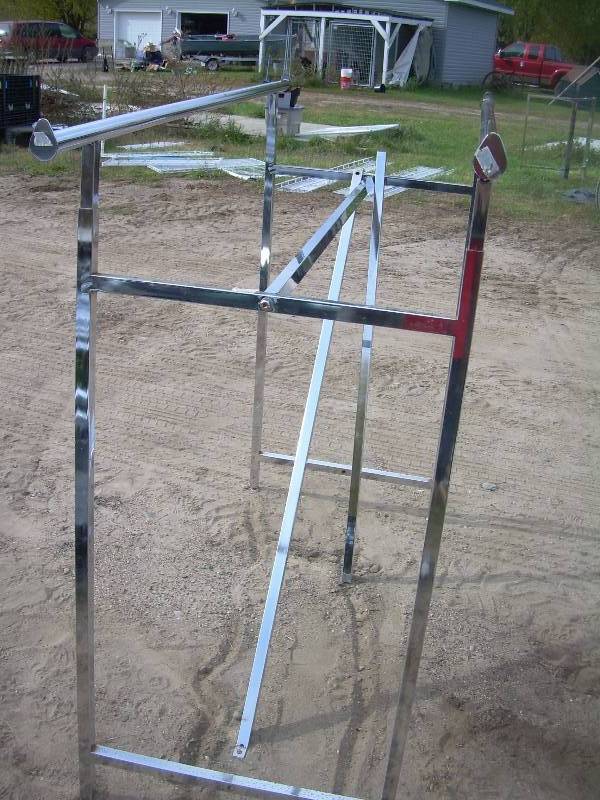 STORE CLOTHING RACKS