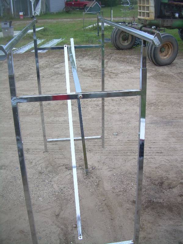 STORE CLOTHING RACKS