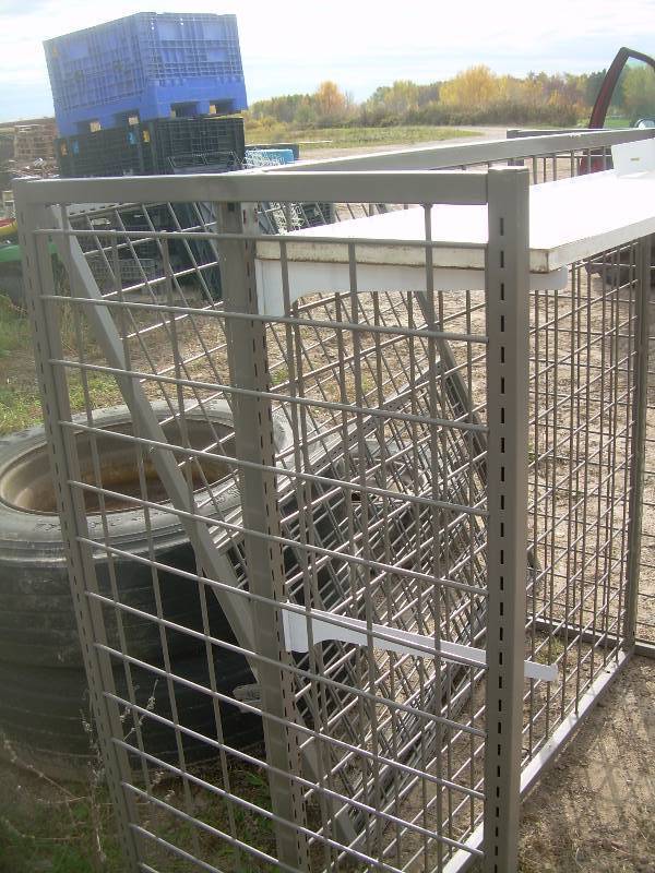 METAL RACK