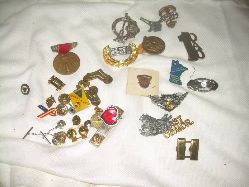 VINTAGE PINS