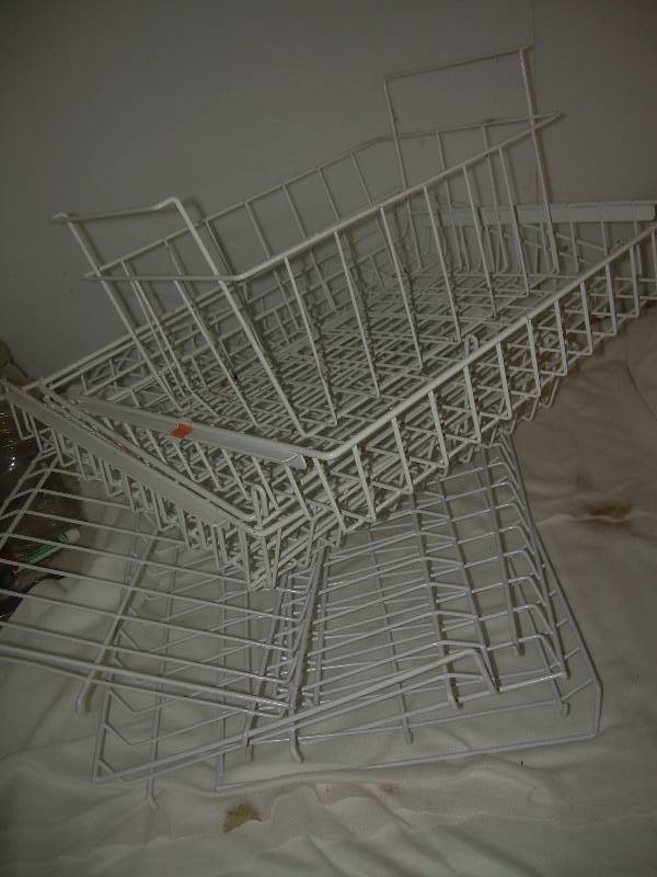 METAL RACKS AND BASKETS