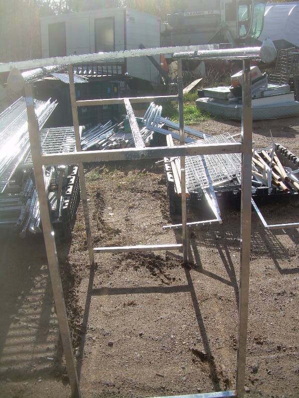 CLOTHS HANGING RACKS