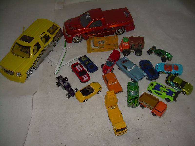 COLLECTIBLE , CARS , TRUCKS , PLANES