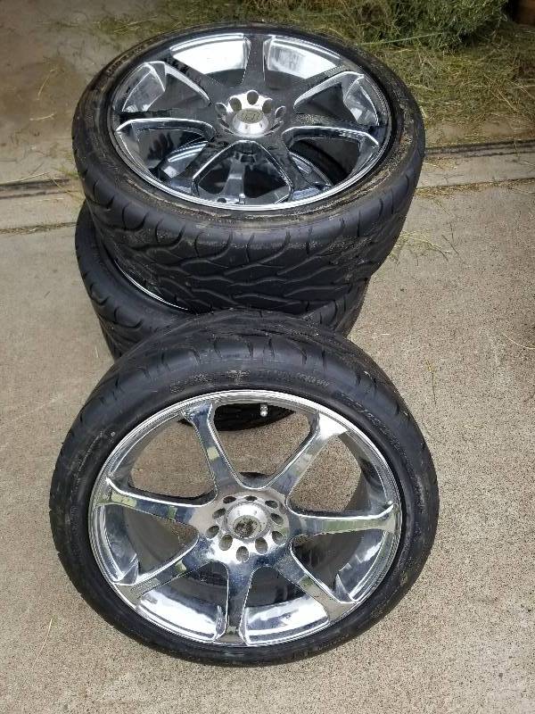 lot 4 image: Set of (4) Goodrich Low Profile Tires & Rims, Great Tread, 22540 ZR18 92Y
