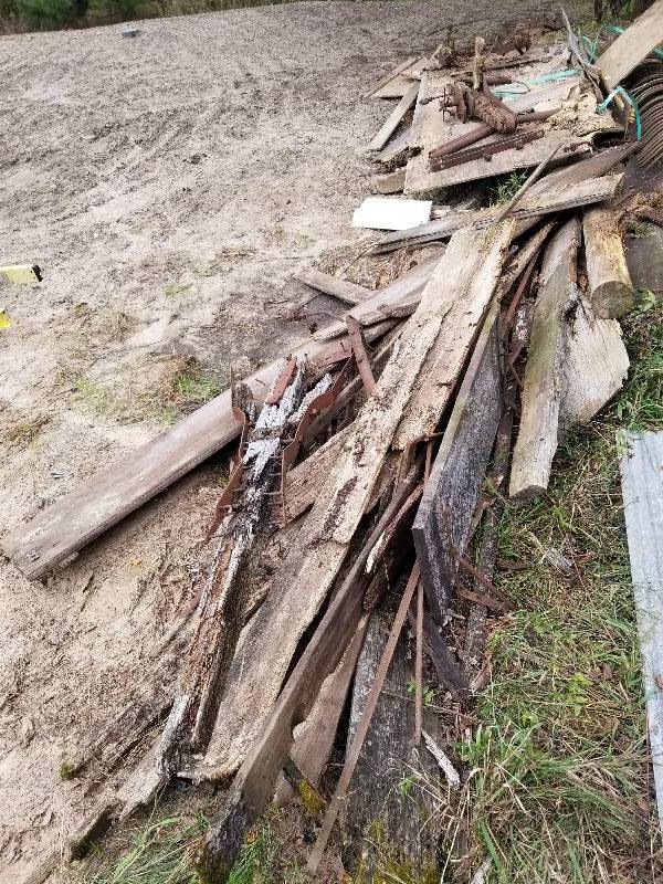 lot 13 image: Lot - Misc Antique Wagon Wood & PartsHardware, Great for repurposers