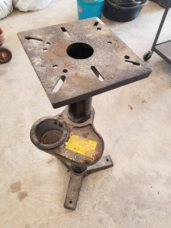 lot 36 image: Bench Grinder Stand