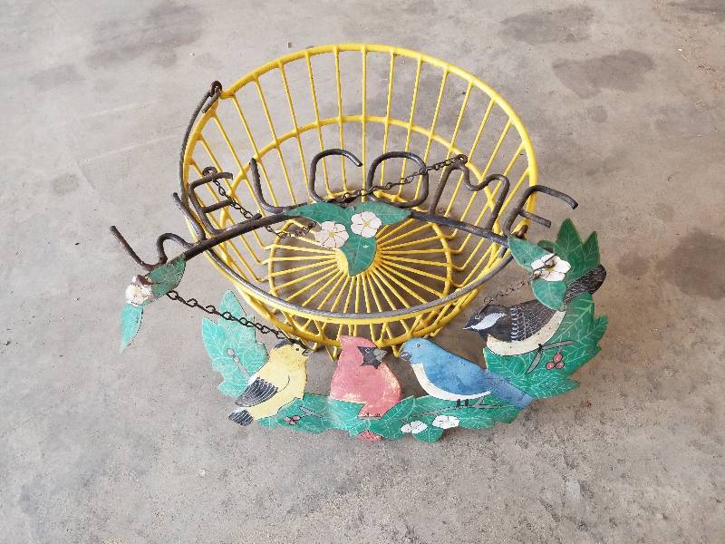 lot 53 image: Metal Yellow Wire Egg Basket & Metal WELCOME Sign