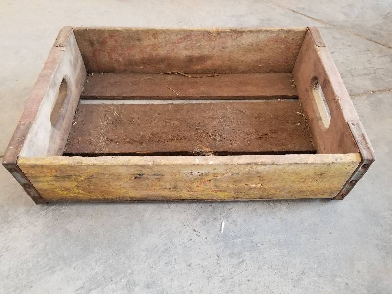 lot 55 image: Vintage Wood Coca-Cola Crate