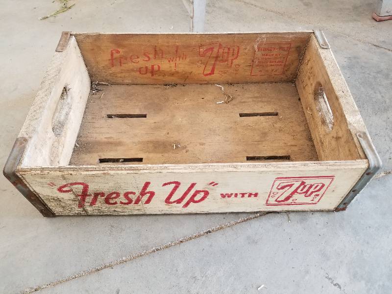 lot 56 image: Vintage Wood 7-Up Crate