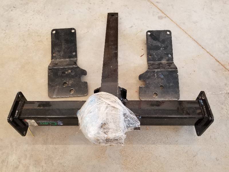 lot 67 image: Curt Mfg Trailer Hitch, 5000 gtw
