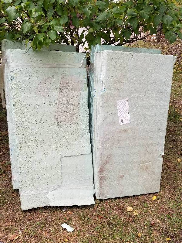 lot 97 image: PACTIV Ridgid Foam Insulation, NP14, 24x48 Panels, 4 bundles