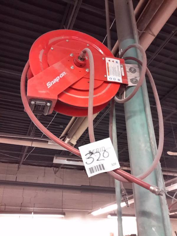 lot 320 image: Snap-on Hose Reel