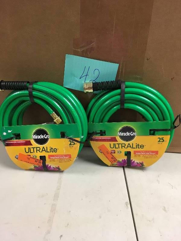 lot 42 image: Miracle Gro Ultra Lite Hose, 25-Feet new box