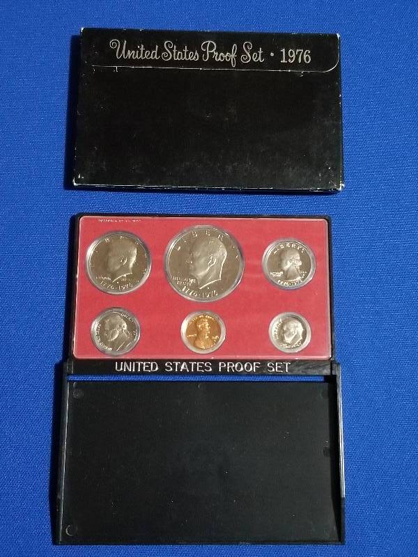 lot 21 image: 1976 US Mint Proof Set- Bicentennial