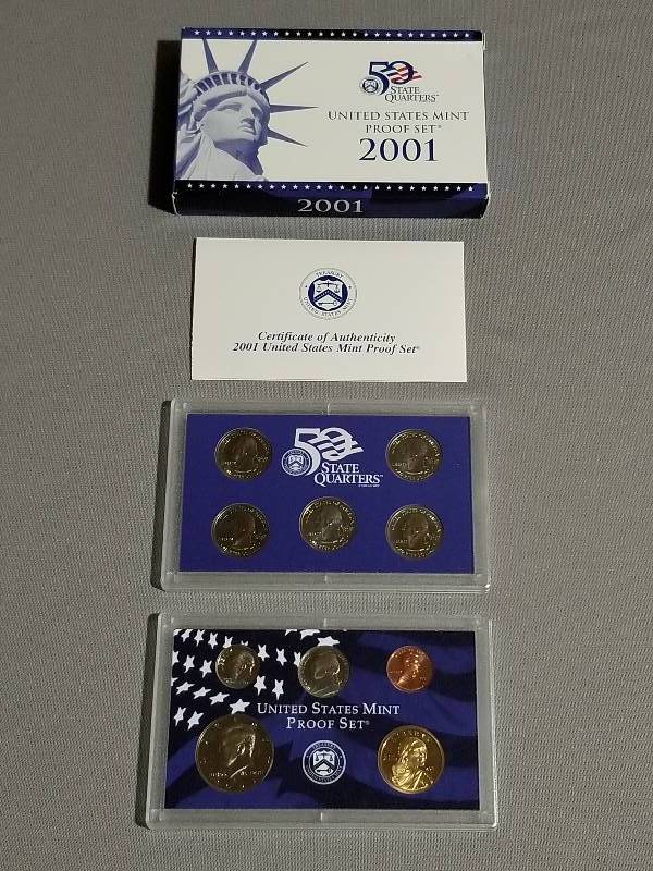 lot 44 image: 2001 US Mint Proof Set